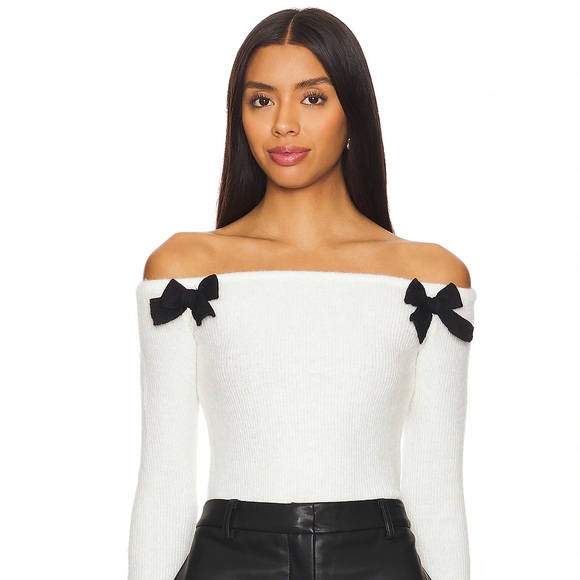 MAJORELLE Sweaters - Majorelle Leonie Off Shoulder Sweater in White